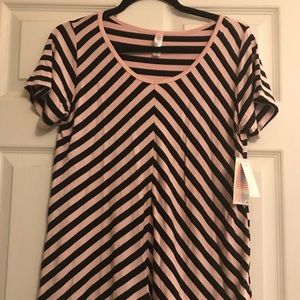 NWT LuLaRoe Classic T